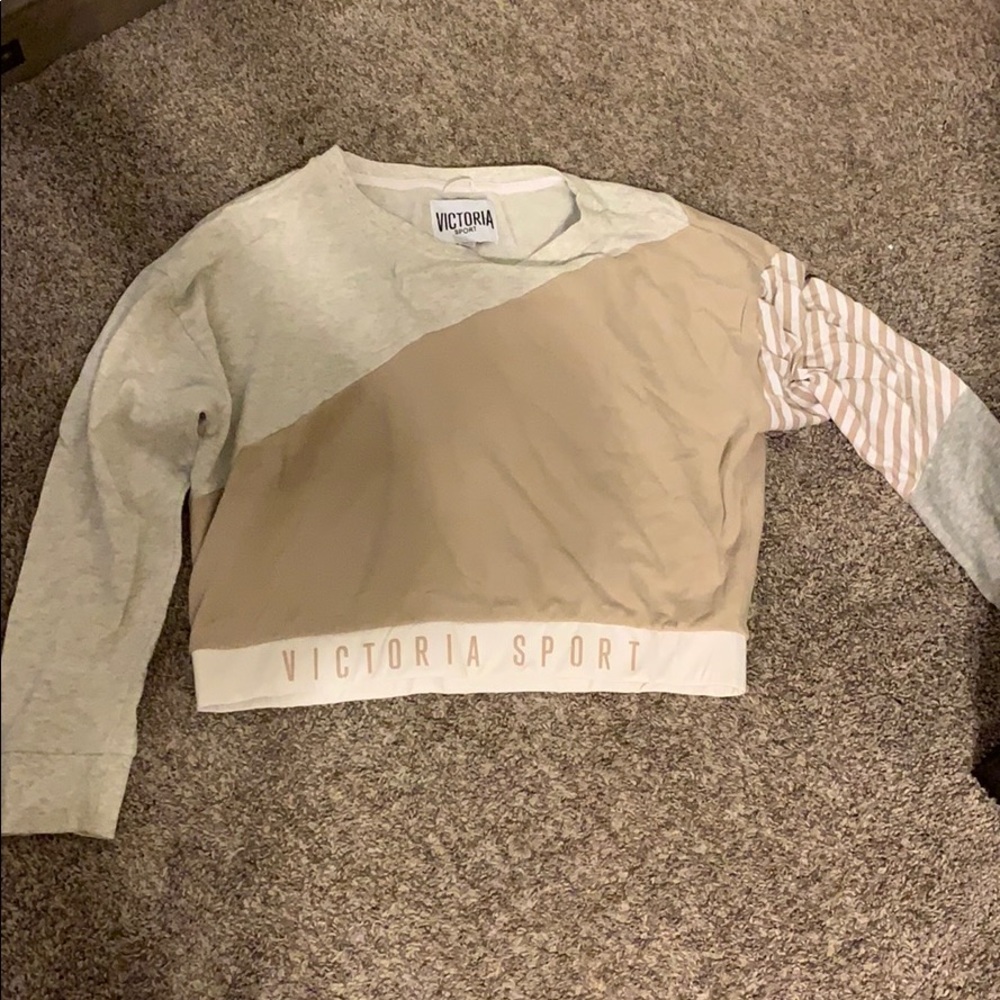 Victoria Sport Sweater